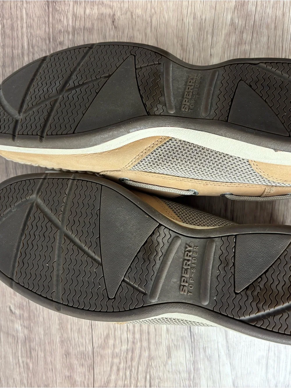 Sperry Light Brown Leather Men’s Boat Shoes